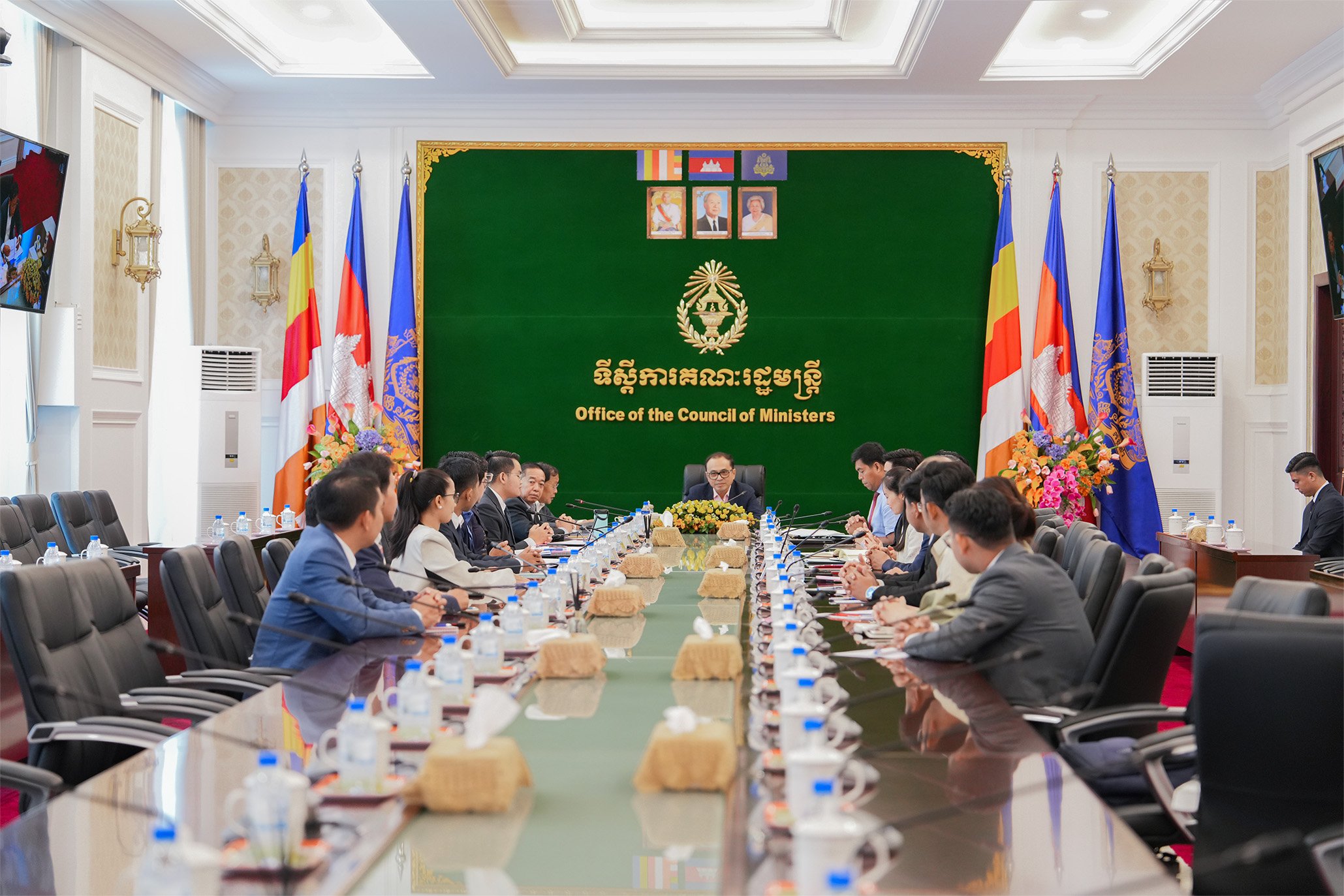 ឧបនាយករដ្ឋមន្ត្រីប្រចាំការ វង្សី វិស្សុត