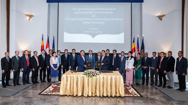 CDCនិងសមាគមឧកញ៉ាកម្ពុជា រួមគ្នាលើកកម្ពស់វិស័យពាណិជ្ជកម្ម និងវិនិយោគកម្ពុជា
