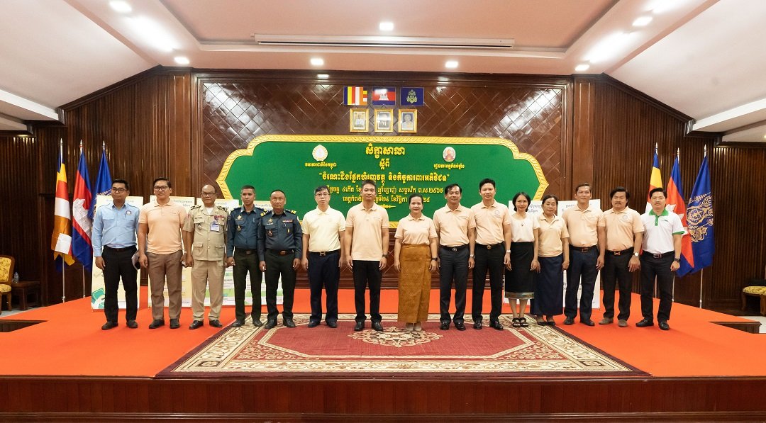 ខុនដូ ឌឹ ផ្លរ៉ា ស្វីត បញ្ចប់ការសាងសង់ជាន់កំពូលរបស់ខ្លួនហើយ