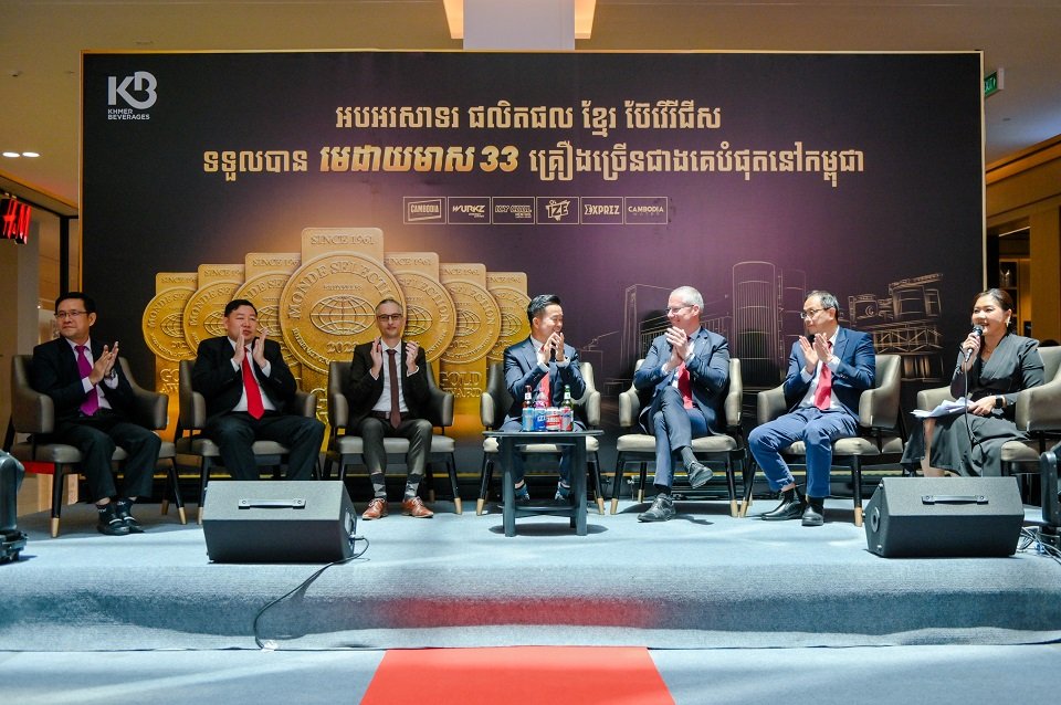 ក្រុមហ៊ុនខ្មែរ ប៊ែវើរីជីស ទទួលបានមេដាយមាស ច្រើនជាងគេបំផុតនៅកម្ពុជា ជារោងចក្រឈានមុខគេ