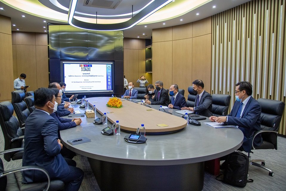 ក្រុមហ៊ុន Axiata Group Berhad និង ក្រសួងប្រៃសណីយ៍និងទូរគមនាគមន៍ ជួបពិភាក្សាអំពីអនាគតវិស័យ ICT និងឌីជីថលនៅកម្ពុជា