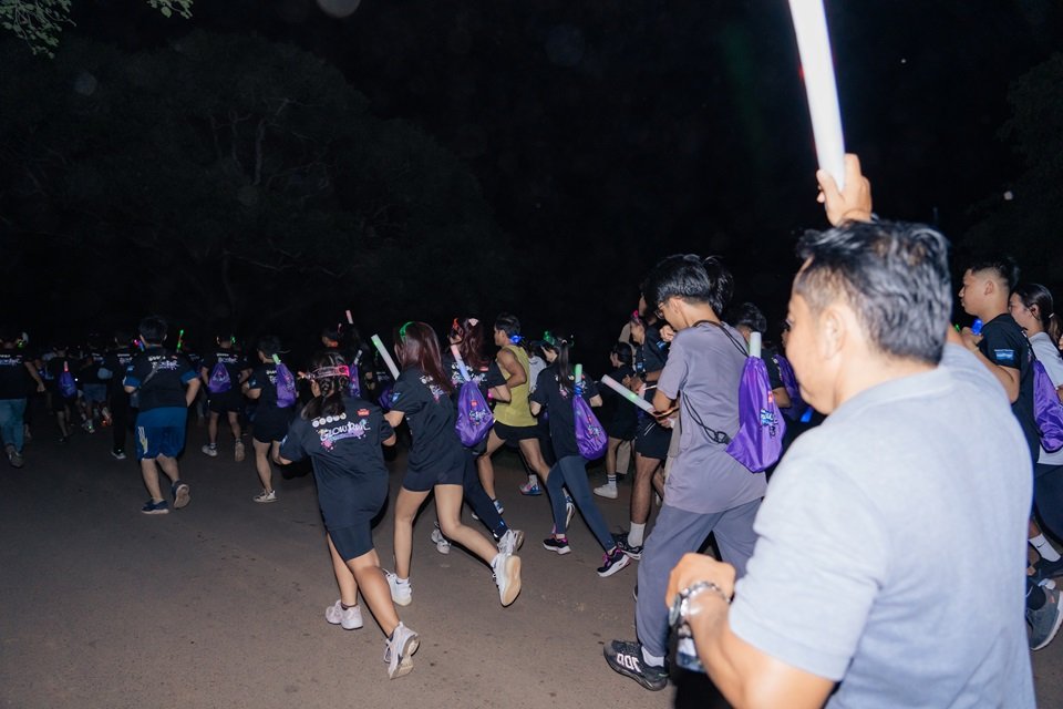 Glow run.jpg2