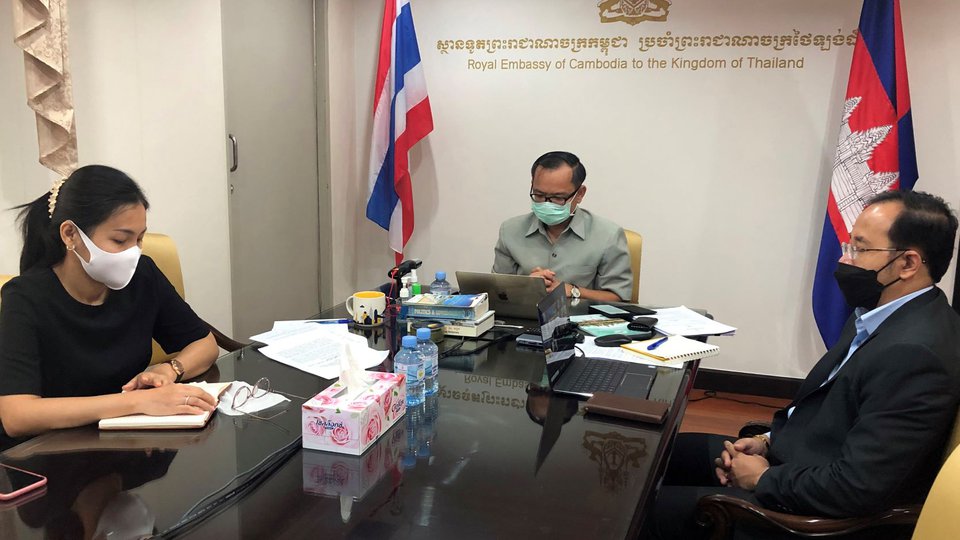 ឯកឧត្តម អ៊ូក សោភ័ណ ឯកអគ្គរាជទូតកម្ពុជាប្រចាំប្រទេសថៃ និងក្រុមការងារ