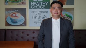 លោក ហេង សេងលី ប្រធានក្រុមនាយកប្រតិបត្តិក្រុមហ៊ុន យូណាយធីត ហ្វូតគ្រុប