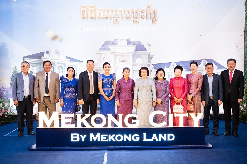 បុរី មេគង្គ លែន បានរៀបចំពិធីសម្ពោធផ្ទះគំរូ នៅគម្រោងធំទី៣ មេគង្គ ស៊ីធី ក្រោមអធិបតីភាពដ៏ខ្ពង់ខ្ពស់របស់សម្ដេចកិត្តិសង្គហបណ្ឌិត ម៉ែន សំអន ឧបនាយករដ្ឋមន្ត្រី រដ្ឋមន្ត្រីក្រសួងទំនាក់ទំនងជាមួយរដ្ឋសភា-ព្រឹទ្ធសភា និងអធិការកិច្ច