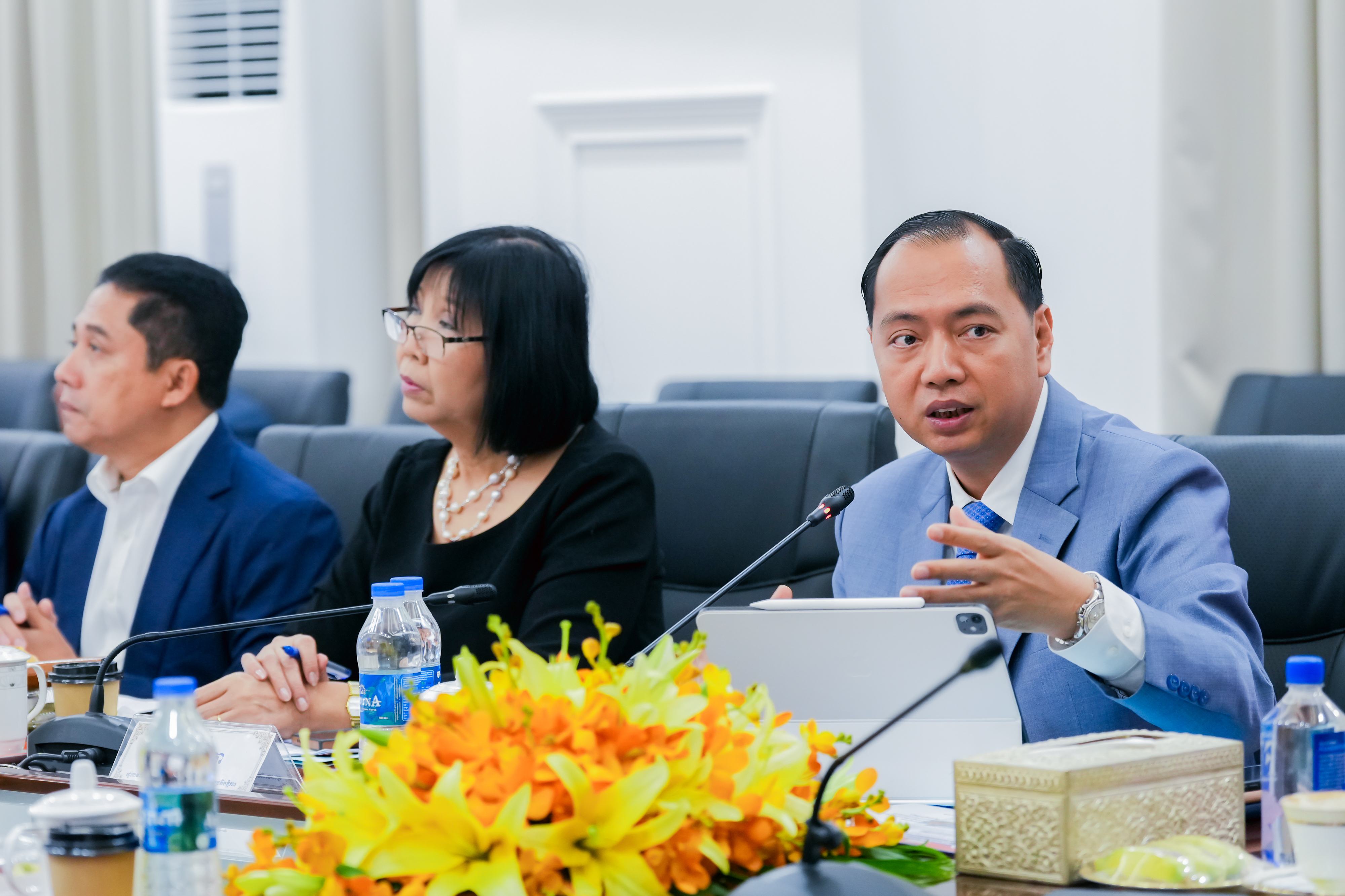 ឯកឧត្តមឧបនាយករដ្ឋមន្រ្តីប្រចាំការ វង្សី វិស្សុត