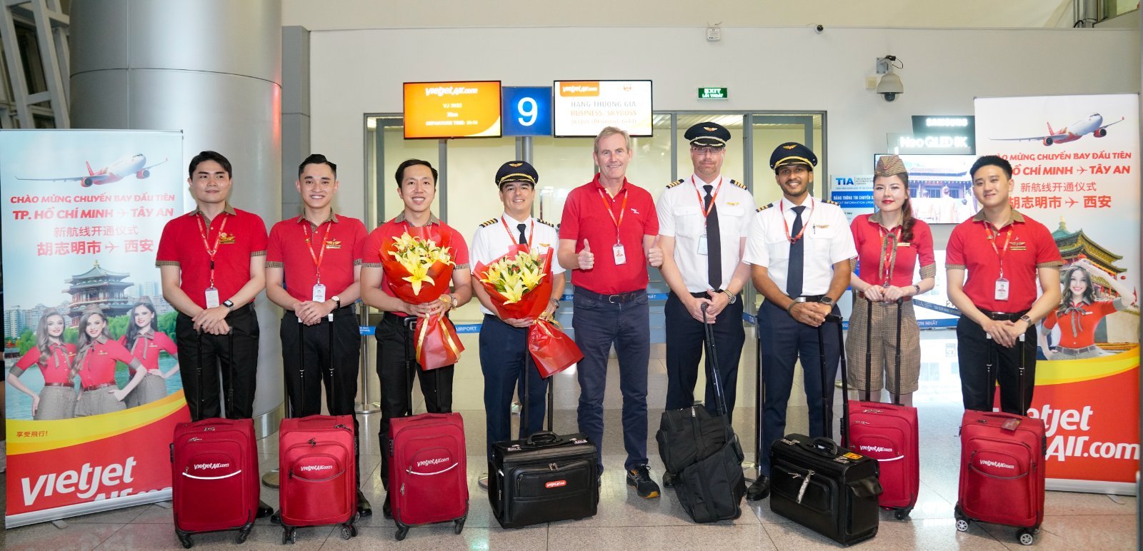 Launch of Ho Chi Minh City-Xian route_3