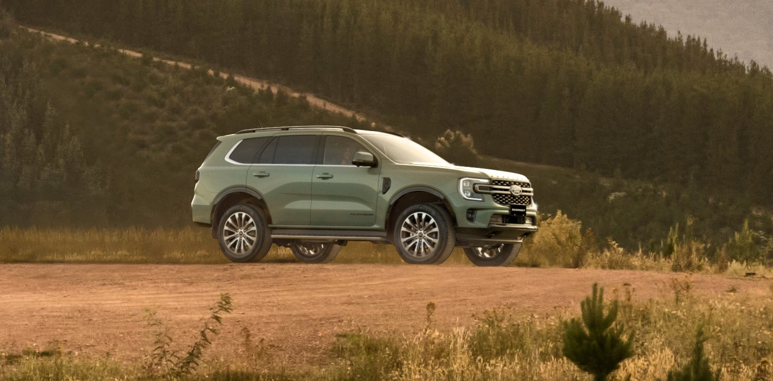 MY26-5 Ford Everest Platinum Acacia Green