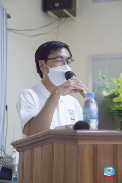 លោក ម៉ម សុធានី នាយកវិទ្យាល័យ ហ៊ុន សែន សេរីភាព