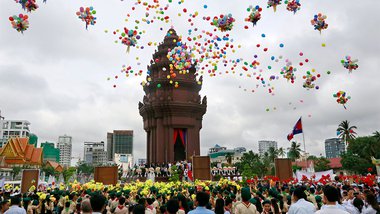 ព្រះរាជាណាចក្រ​កម្ពុជា​ប្រារព្ធ​​ទិវា​បុណ្យ​ឯករាជ្យ​ជាតិ​លើក​ទី៦៤