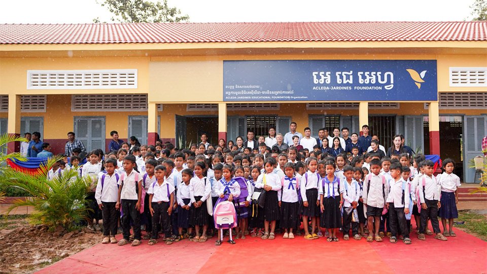 អង្គការមូលនិធិអេស៊ីលីដា-ចារឌីន បានចំណាយថវិកា ៥៧ម៉ឺនដុល្លារសង់អគារសិក្សា៨ខ្នងនៅតំបន់ដាច់ស្រយាល