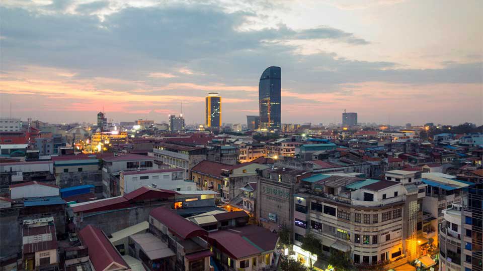 ទិដ្ឋភាពរាជធានីភ្នំពេញ ពេលព្រលប់