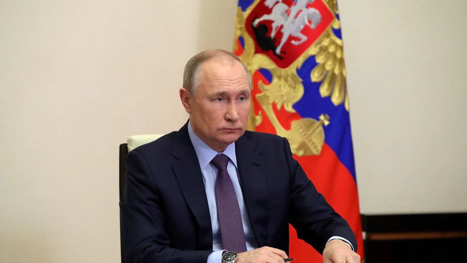 Putin warn west