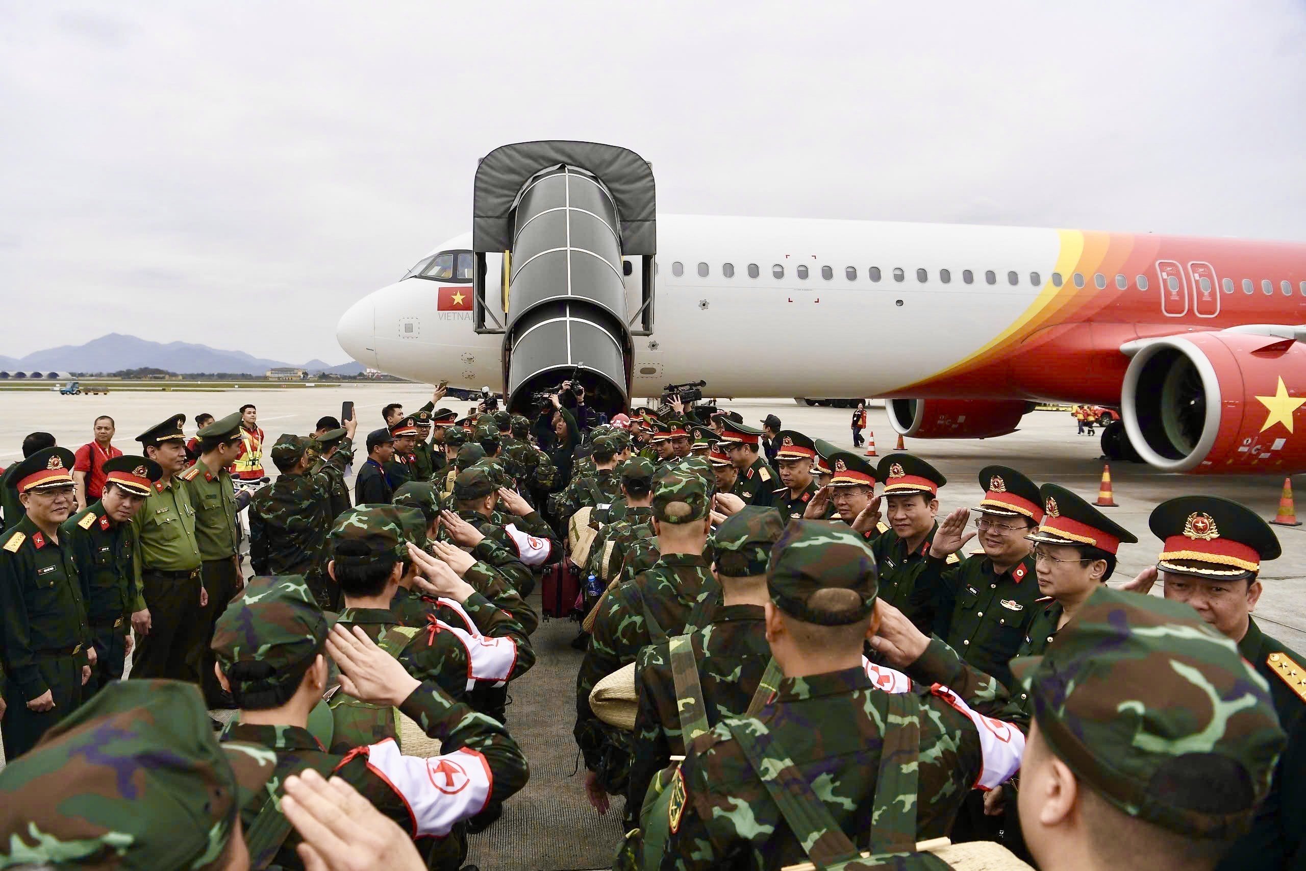 Rescue_forces_of_the_Vietnamese_Ministry_of_Public_Security_and