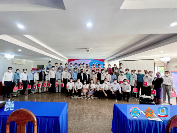 សាលារៀននៅខេត្តកំពង់ចាមនិងត្បូងឃ្មុំងាកមកប្រើប្រព័ន្ធឌីជីថល
