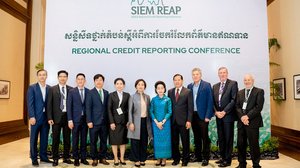 Senior officials and representatives of organizers at the Regional Credit Reporting Conference