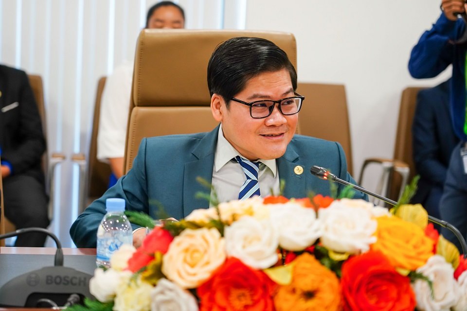 និយ័តករមូលបត្រកម្ពុជា និងធនាគារ អេស៊ីលីដា ចាប់ដៃគ្នាលើសេវាទូទាត់ប្រាក់តាមប្រព័ន្ធអេឡិចត្រូនិកសម្រាប់វិស័យមូលបត្រ