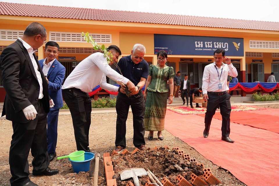 អង្គការមូលនិធិអេស៊ីលីដា-ចារឌីនសម្រាប់ការអប់រំ សម្ពោធដាក់ឲ្យប្រើប្រាស់សាលាបឋមសិក្សាថ្មីមួយបន្ថែមទៀតនៅខេត្តព្រះវិហារ