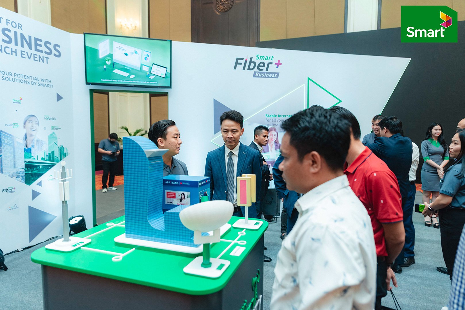ក្រុមហ៊ុន Smart សម្ពោធជាផ្លូវការដំណោះស្រាយបច្ចេកវិទ្យាសម្រាប់អាជីវកម្ម 'Smart for Business' ជម្រុញភាពជោគជ័យក្នុងយុគសម័យឌីជីថល