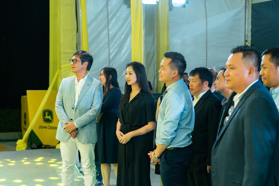 V11_Catering at John Deer_-107