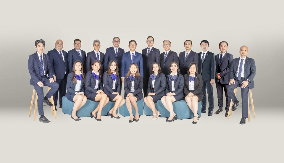 V2-EXCO-GROUP-PHOTO
