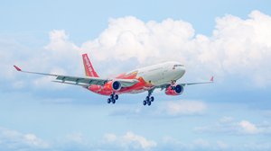Vietjet បញ្ចុះតម្លៃសំបុត្រសម្រាប់ភ្ញៀវធ្វើដំំណើរបែបធុរកិច្ច (Business) និង SkyBoss៖  ចំណាយតែពាក់កណ្ដាលនៃថ្លៃសំបុត្រ ភ្ញៀវទទួលបានបទពិសោធន៍បែបប្រណីត