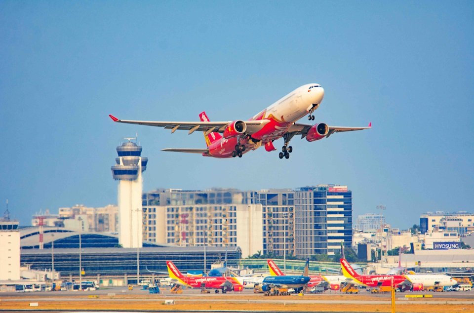 Vietjet aircraft taking off