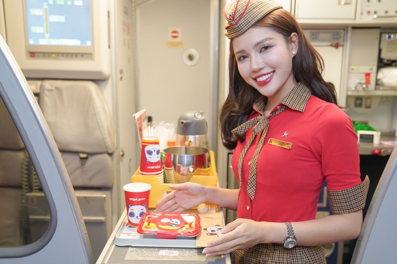 Vietjet cabin crew
