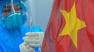 ក្រុមហ៊ុនធំៗនៅវៀតណាមទទូចឲ្យអាមេរិកពន្លឿនការផ្ដល់វ៉ាក់សាំងឲ្យវៀតណាម