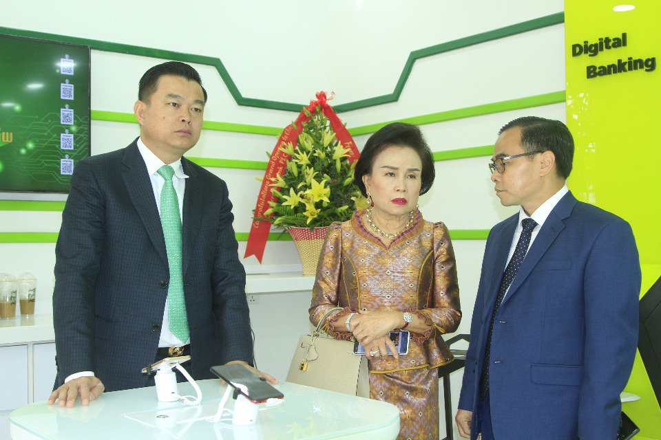 ថ្នាក់ដឹកនាំ​ក្រុមហ៊ុន​ជីបម៉ុង