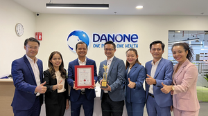 ដាណន់កម្ពុជា (Danone Cambodia) បានទទួលបានពាន់រង្វាន់និយោជកឆ្នើមក្នុងចំណោមពានរង្វាន់ចំនួន៧ ឈ្នះដោយ៤ ប្រទេសរបស់ដាណន់ អាស៊ីអាគ្នេយ៍ និងឥណ្ឌា នៅក្នុងកម្មវិធីប្រគល់ពានរង្វាន់និយោជកឆ្នើមអាស៊ីលើកទី១៣