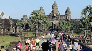 ឆ្នាំ​២០១៧ កម្ពុជា​រៀបចំ​ព្រឹត្តិការណ៍​សេដ្ឋកិច្ច​ពិភព​លោក​ចំនួន​ពីរ​ធំៗ ដែល​គេ​សង្ឃឹមថា នឹង​ទាក់ទាញ​ការចាប់​អារម្មណ៍​ពី​អ្នក​វិនិយោគ​បរទេស។ រូបថត៖ ហេង ភារម្យ