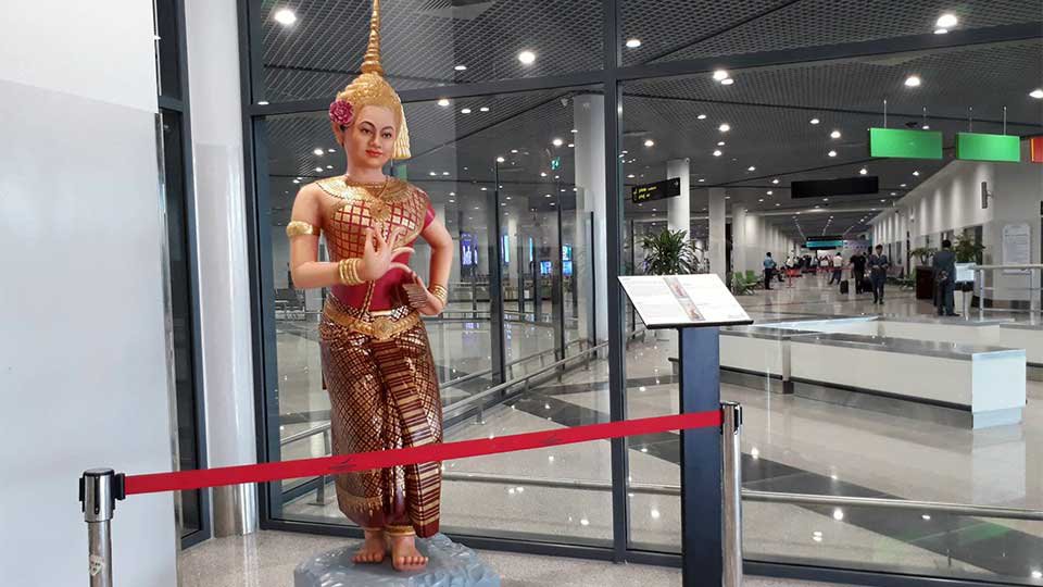 សាល​អ្នក​ដំណើរ​មក​ដល់ ដែលទើប​សម្ពោធ​ឲ្យ​ប្រើប្រាស់​ថ្មី នៅ​ព្រលានយន្តហោះ​អន្តរជាតិ​ភ្នំពេញ។