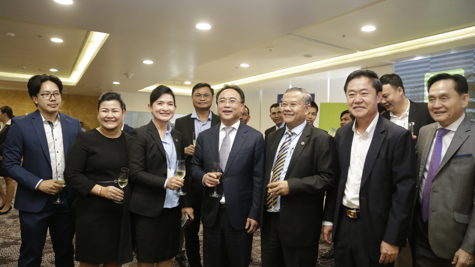 ធនាគារអេស៊ីលីដា និងវីង ចាប់ដៃគ្នាពង្រីកវិសាលភាពសេវាផ្ទេរប្រាក់នៅកម្ពុជា