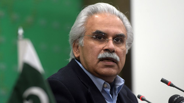 លោក Zafar Mirza រដ្ឋមន្ត្រីក្រសួងសុខាភិបាលរបស់ប៉ាគីស្ថាន (រូបភាព៖ Bloomberg)