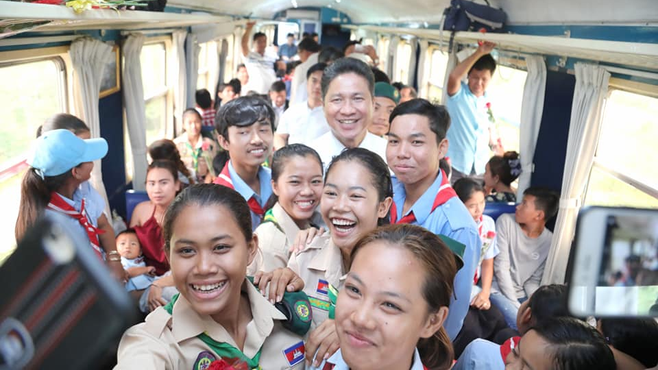 ឯកឧត្តម ស៊ុន ចាន់ថុល បើកសម្ពោធខ្សែរថភ្លើងបាត់ដំបង-សិរីសោភ័ណ (រូបថត៖​ក្រសួងសាធារណការ និងដឹកជញ្ជូន)