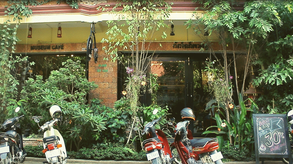 នេះជាហាងពិព័រណ៍កាហ្វេ ដែលត្រូវបង្កើតឡើងដោយជនជាតិខ្មែរ
