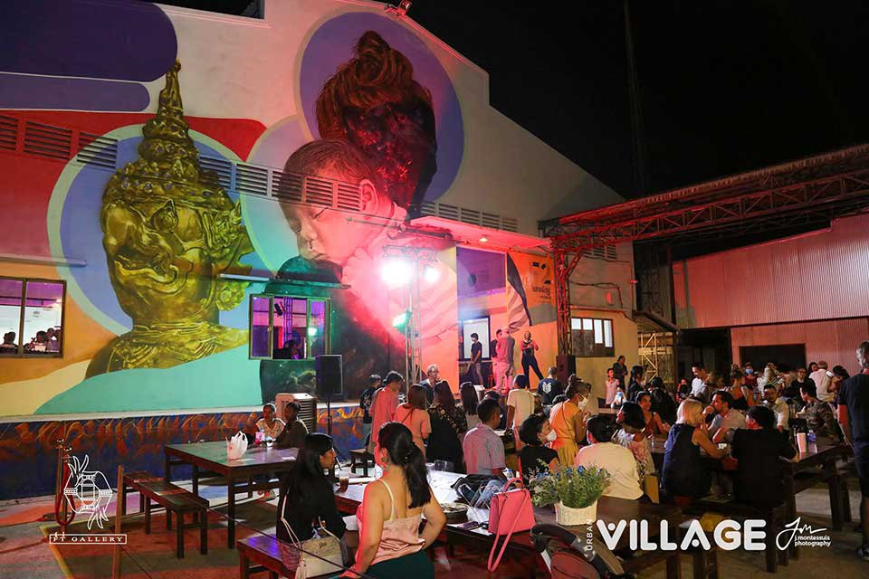 វិចិត្រសាល អែហ្វ ធី (FT Gallery) សម្ពោធបើកស្នាក់ការកណ្ដាលរបស់ខ្លួនក្នុងសហគមន៍គម្រោងខុនដូ Urban Village ជាមួយការតាំងពិព័រណ៍ស្នាដៃសិល្បៈរបស់សិល្បករអន្ដរជាតិល្បីៗជាច្រើន