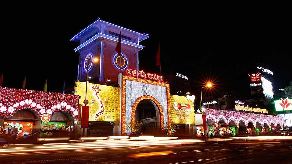 នគរបាល​ក្រុង​ហូជីមិញ ចាប់​ខ្លួន​បុរសជា​ម្ចាស់​ភោជនីយដ្ឋាន​ម្នាក់​ពី​បទ​គិត​លុយ​កោរ​ទេសចរ​បរទេស។