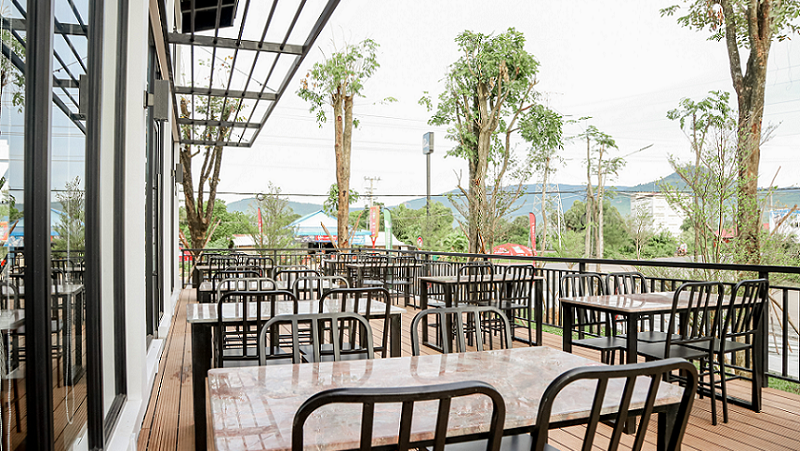 ផាក កាហ្វេ (Park Café) កំពត ជាកន្លែងមើលព្រះអាទិត្យលិចស្អាតមួយ