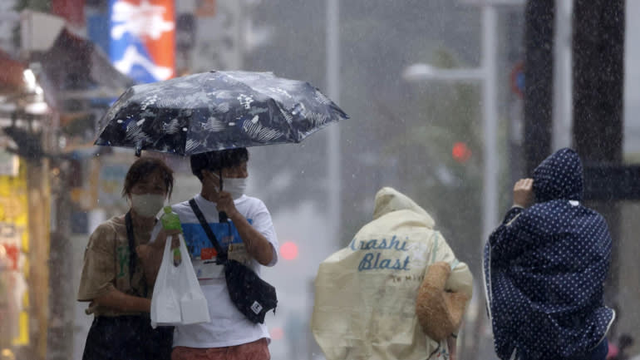 ព្យុះកំណាច Typhoon Hinnamnor ធ្វើឲ្យអាជីវកម្មជាច្រើននៅកូរ៉េខាងត្បូង និងជប៉ុនត្រូវបានផ្អាកដំណើរការ