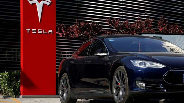ក្រុមហ៊ុន Tesla រកចំណូលបានលើសពីការរំពឹងទុក ទោះមានលក់រថយន្តបញ្ចុះតម្លៃក៏ដោយ