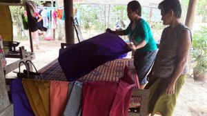កម្ពុជា​នាំ​ចូល​សូត្រ​ពី​វៀតណាម ថៃ និង​ចិន មួយឆ្នាំៗ ៣០០​តោន។ រូបភាព៖ Facebook
