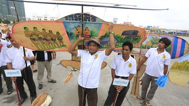 មហោស្រព​បង្ហើរ​ខ្លែង​