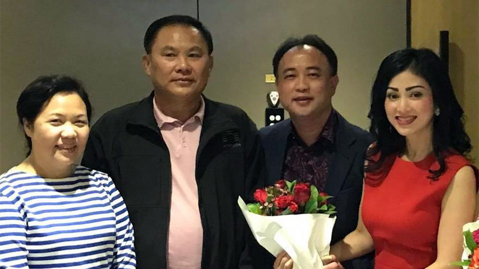 រូបភាព​ស្និទ្ធស្នាល​​រវាង​គ្រួសារ​អ្នក​ឧកញ៉ា គិត ម៉េង និង​គ្រួសារ​អ្នក​ឧកញ៉ា លី យ៉ុងផាត់ នៅអូស្ត្រាលី។