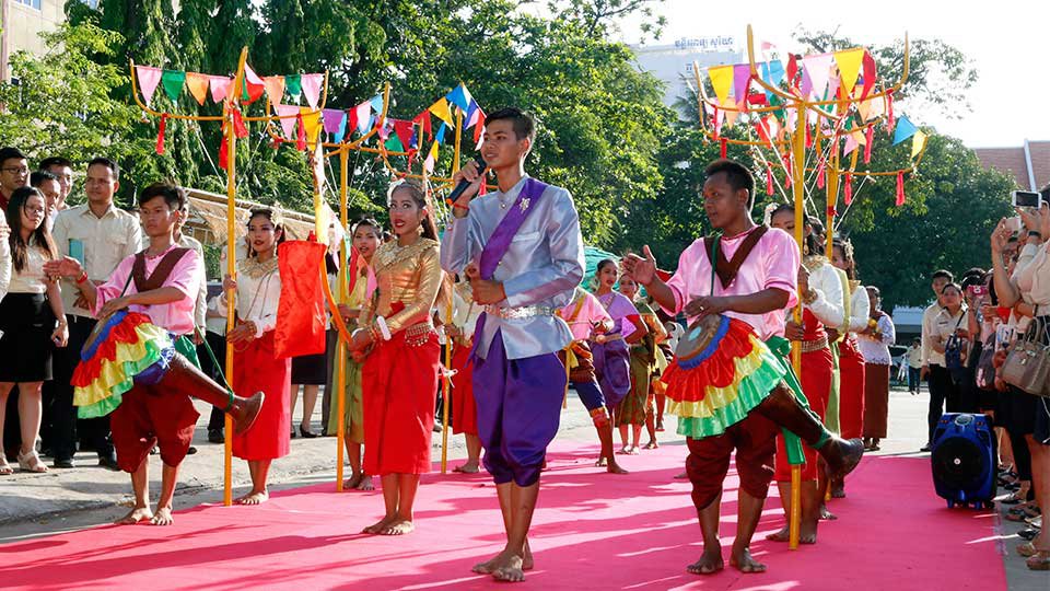 របាំត្រុដិ​គេ​សម្ដែង​សម្រាប់​បុណ្យ​ចូលឆ្នាំ​ថ្មី​ប្រពៃណី​ខ្មែរ​ ដើម្បី​បណ្ដេញ​គ្រោះ​ចង្រៃ​និងសុំ​សុខ​សិរី​សម្រាប់​ឆ្នាំ​ថ្មី
