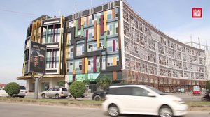 Video Report: គម្រោង​ផ្សារ​ទំនើប​ធំ ២ ដែល​សង់យូរហើយ ប៉ុន្តែមិន​ឃើញ​សម្ពោធ​បើក!!!