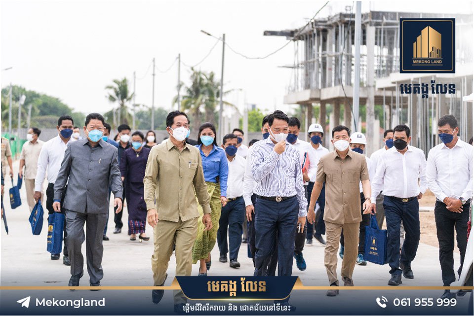 ពិធីសំណេះសំណាល​បុគ្គលិក កម្មករ កម្មការិនី ដែល​កំពុង​បំពេញ​ការងារ​ក្នុង​ការដ្ឋាន​និង​ត្រួត​ពិនិត្យ​គុណភាព​សំណង់​បុរី មេគង្គលែន