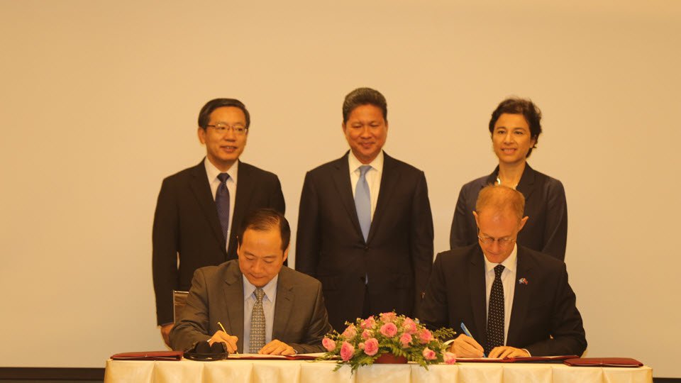 ក្រុមហ៊ុន Shenzhen 4PX Express និង​ UNDP ចុះ​ហត្ថលេខាលើ​ MOU ជួយ​ដល់​វិស័យ​ពាណិជ្ជកម្ម​អនឡាញ​នៅ​កម្ពុជា។