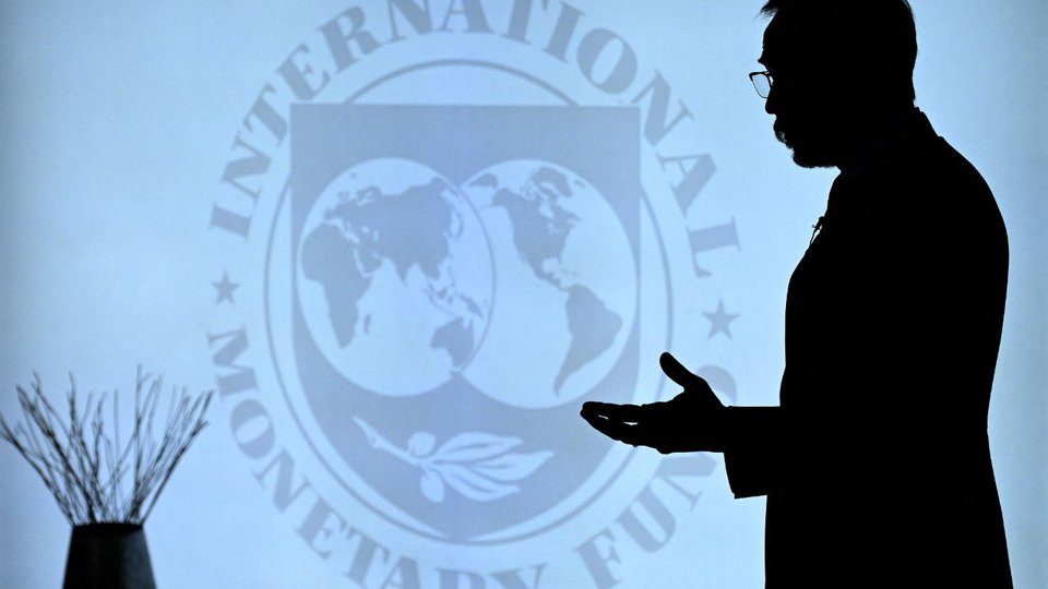 WB និង IMF ព្រមានពីការដាំក្បាលចុះសេដ្ឋកិច្ចសាកលនៅឆ្នាំក្រោយ